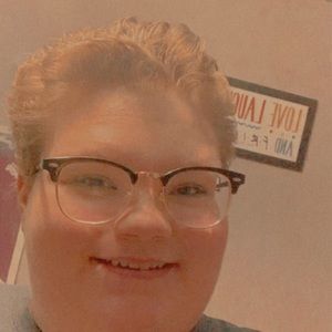 Meet your Posher, Annie